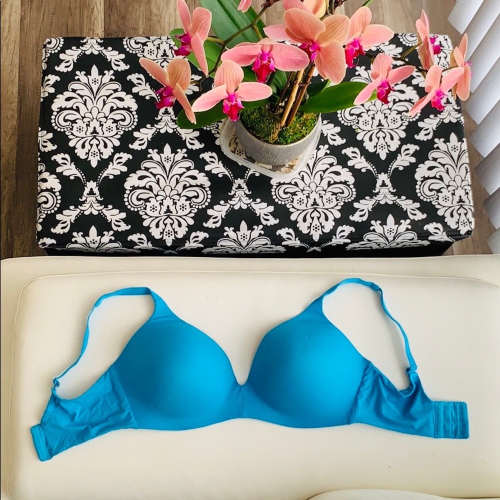 Victoria’s Secret IPEX Body By Victoria. NWOT!